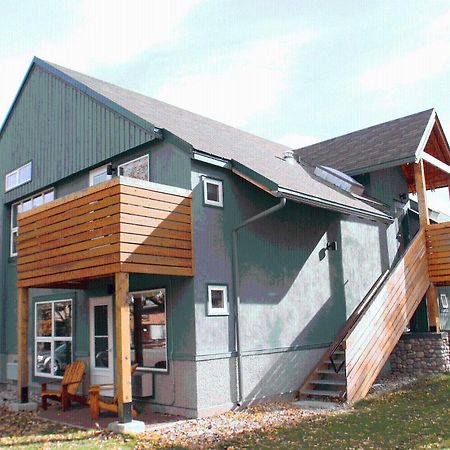 Waterton Lakes Lodge Resort Exterior photo